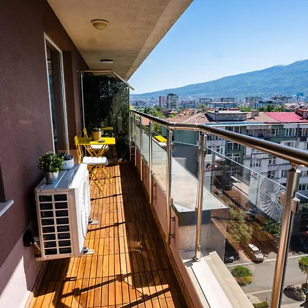 Mountain View Sky Ori 4 *